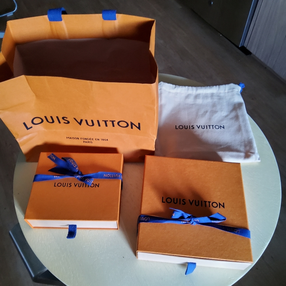 Louis Vuitton black reversible Daphne belt & Buckle - Picture 3 of 7